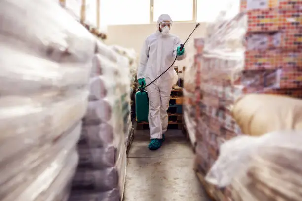 Intervention anti-nuisibles en entrepôt – Nuisi'Guard