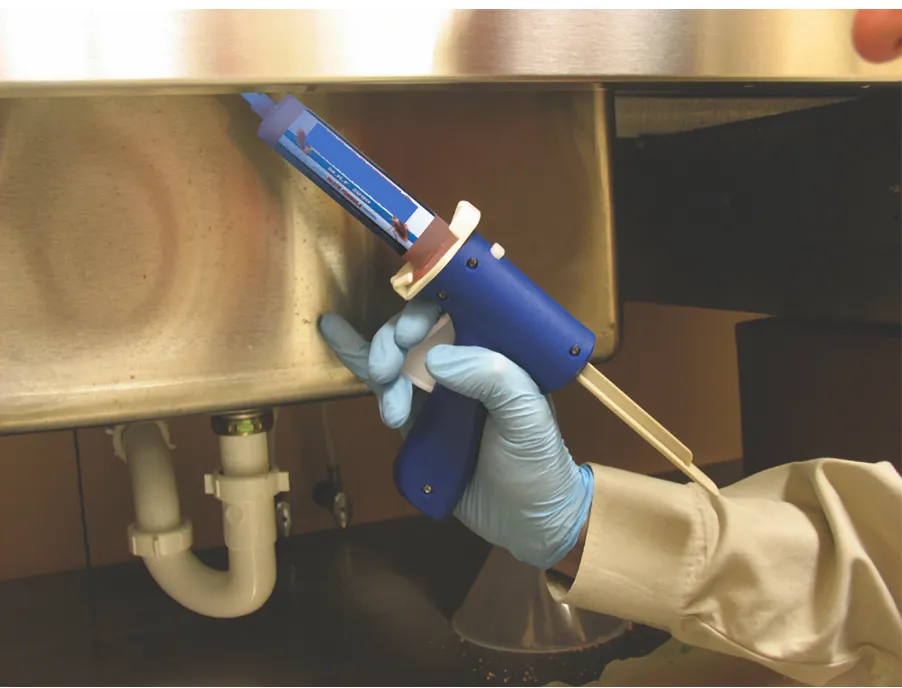 Intervention anti cafards à Lyon avec utilisation de gel professionnel