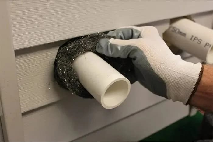 Guide visuel de pose de laine d'acier anti rongeurs lors de notre intervention
