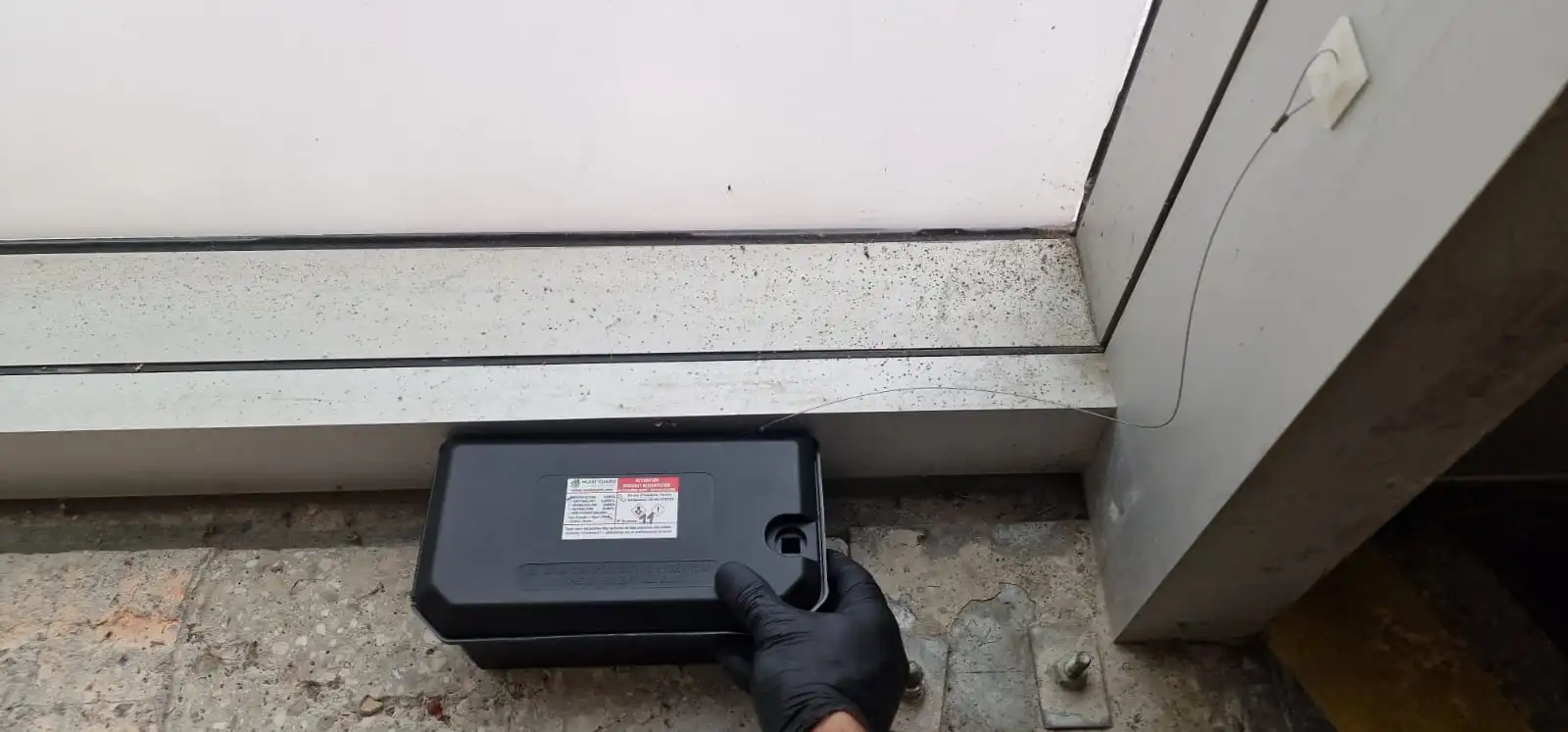 Station d'appâtage sécurisée pour souris à Bron